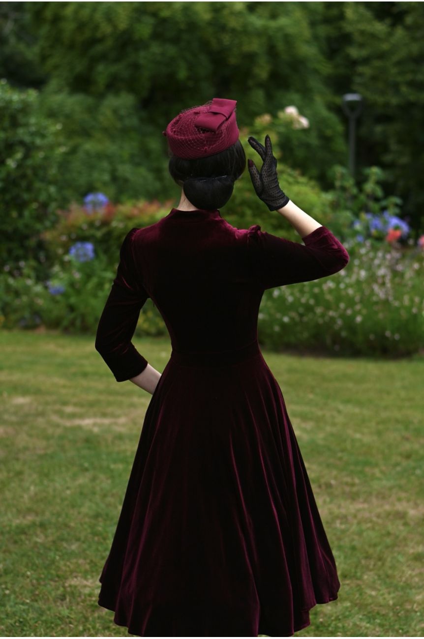 Robe annee 40 en velours bordeaux