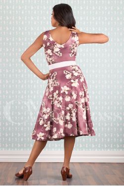 Robe vintage mauve imprime floral magnolias corsage sweetheart ceinture blanche swing